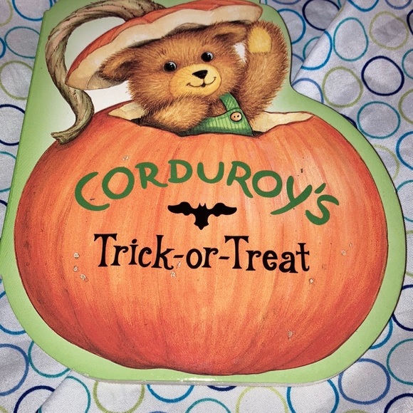 Corduroy’s Trick or Treat - Picture 2 of 4